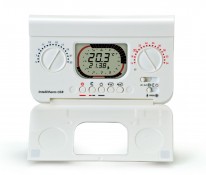 Intellitherm - Cronotermostato con programmazione giornaliera, regolazione temperatura con manopole, colore bianco, alimentazione 2 batterie AA 1,5 V Intellitherm - Cronotermostato con programmazione giornaliera, regolazione temperatura con manopole, colore bianco, alimentazione 2 batterie AA 1,5 V